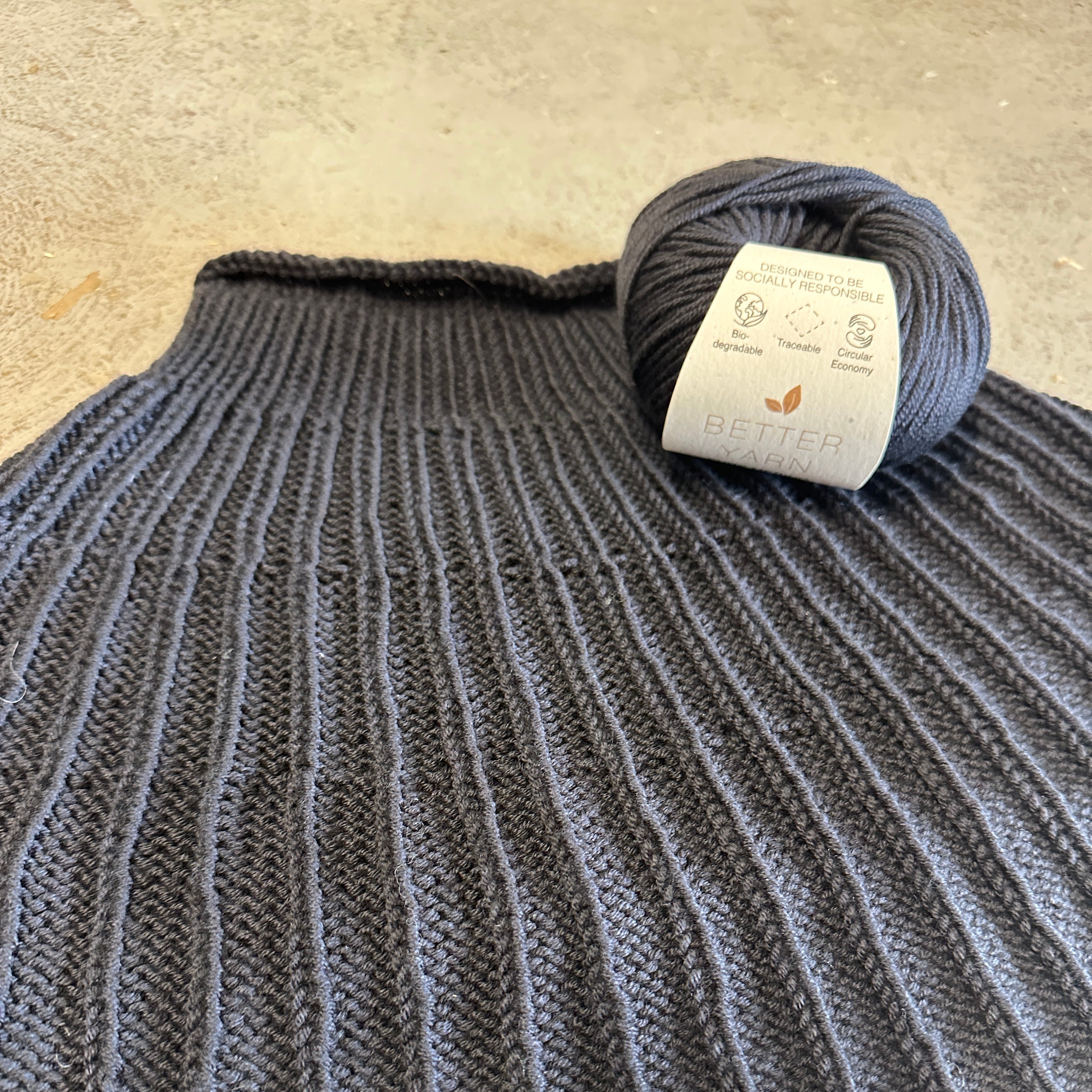 Ret og vrang Halsedisse Better Yarn