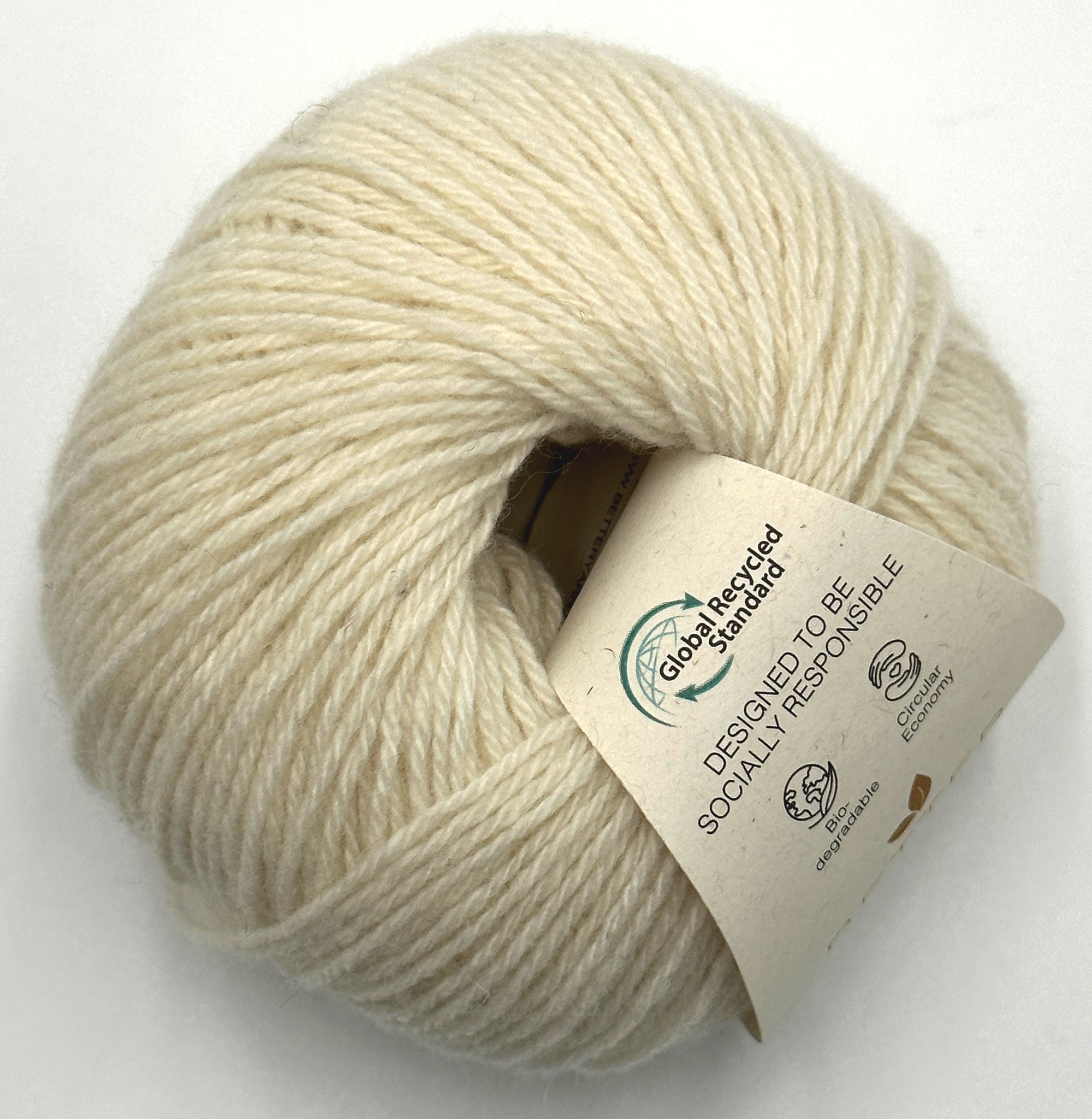 Cashmere_garn_i_farven_off white_Global_Recycle_Standart