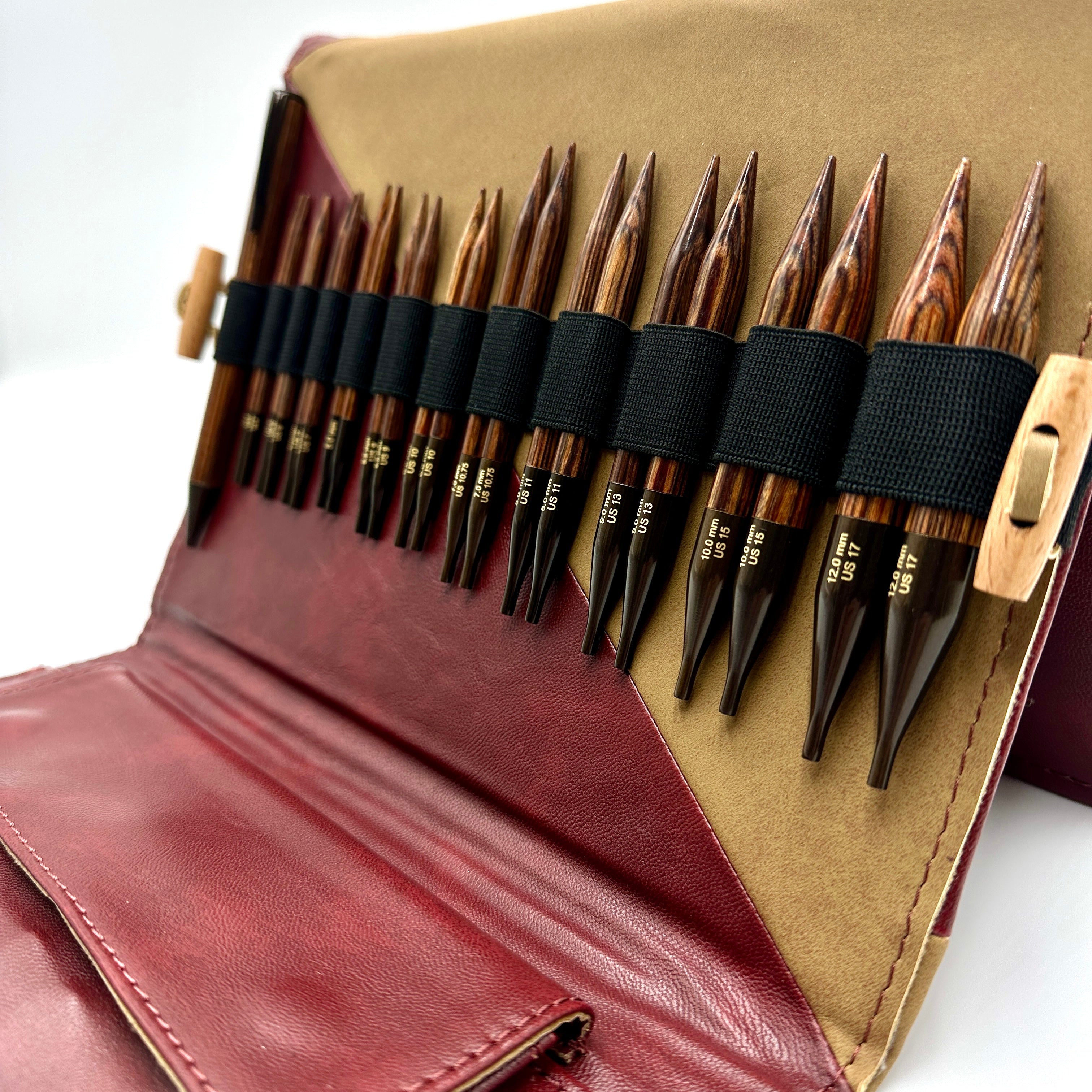 KnitPro har designet dette imponerende og luksuriøse rundpindsæt,