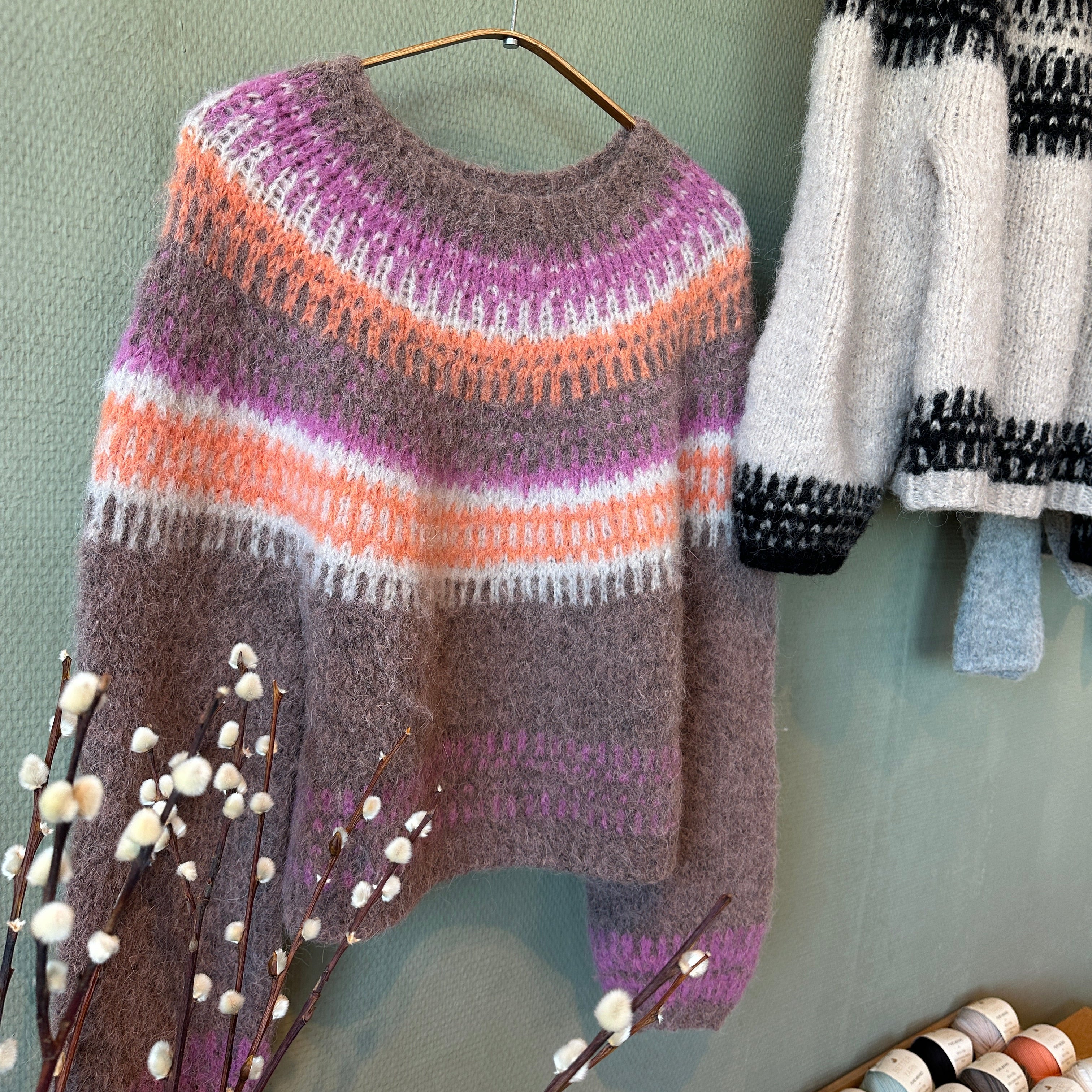 Foto af Badge and Bloom Sweater